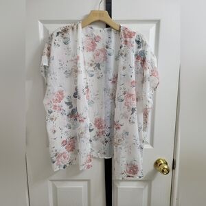 NWOT - Floral Sheer Kimono- Size 0XL